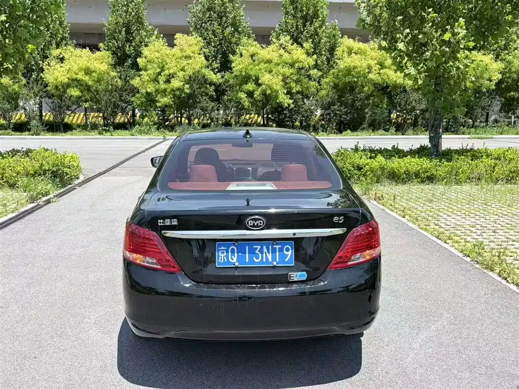 BYD E5 2017 300 Luxury