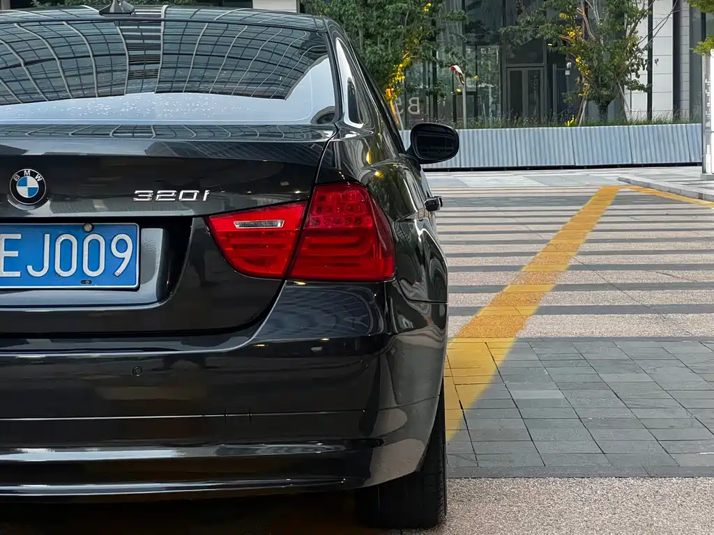 BMW 3 Series — миниатюра 37