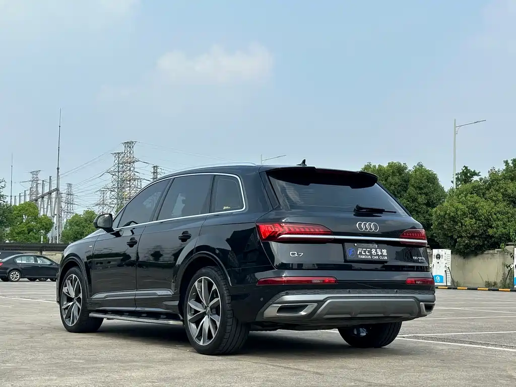 Audi Q7 2020 55 TFSI quattro S line Sport