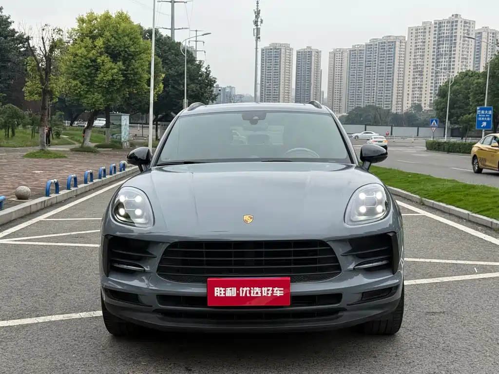 Porsche Macan — миниатюра 3