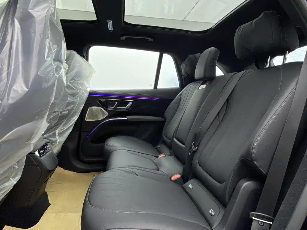 Mercedes-Benz EQS SUV — миниатюра 32