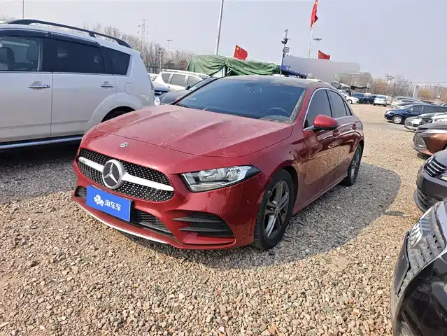 MERCEDES-BENZ A CLASS 2020