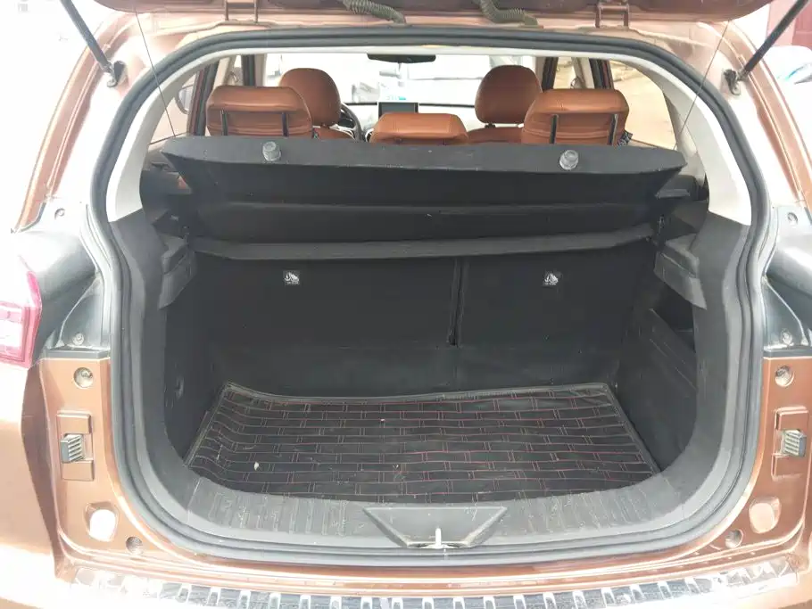 BAIC Senova X35 — миниатюра 4