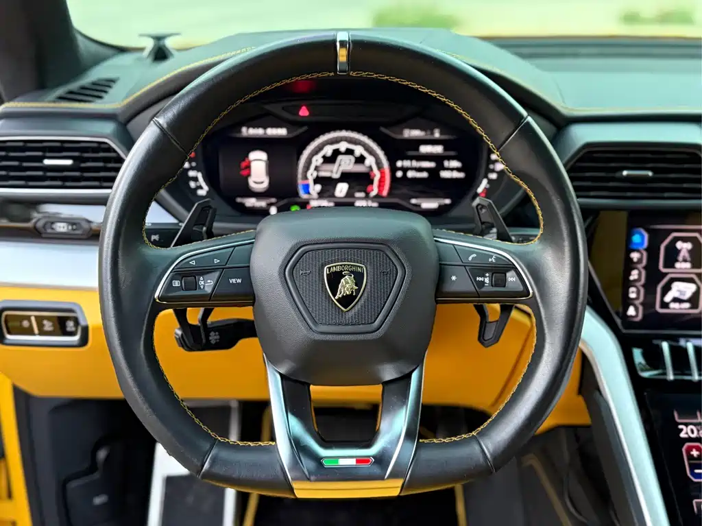 Lamborghini Urus — миниатюра 13