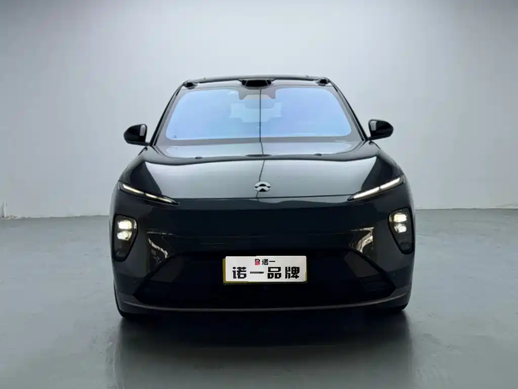 NIO ES8 — миниатюра 2