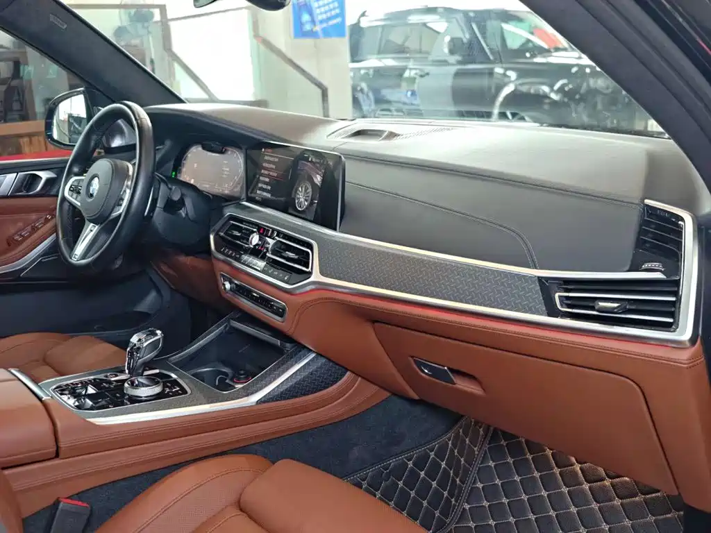 BMW X7 — миниатюра 20