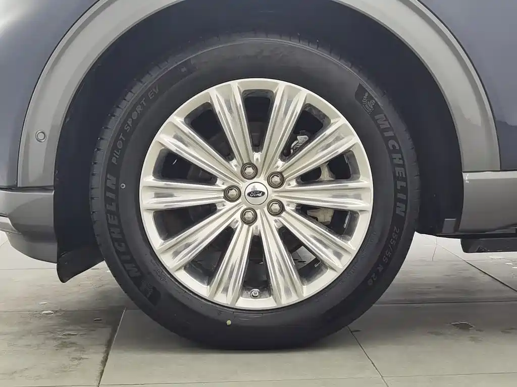 Ford Explorer — миниатюра 17
