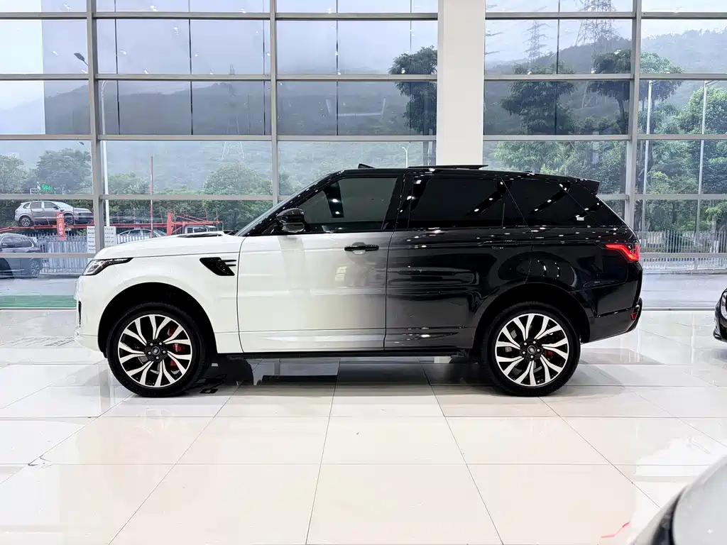 Land Rover Sport PHEV — миниатюра 3