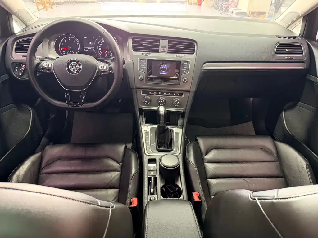 Volkswagen Golf — миниатюра 11