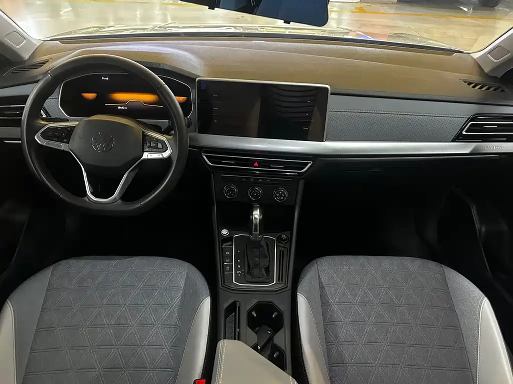 Volkswagen Lavida — миниатюра 6