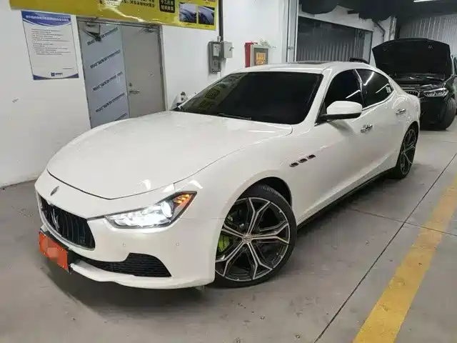 2017 Maserati Ghibli