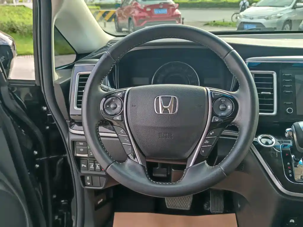 Honda Elysion — миниатюра 17