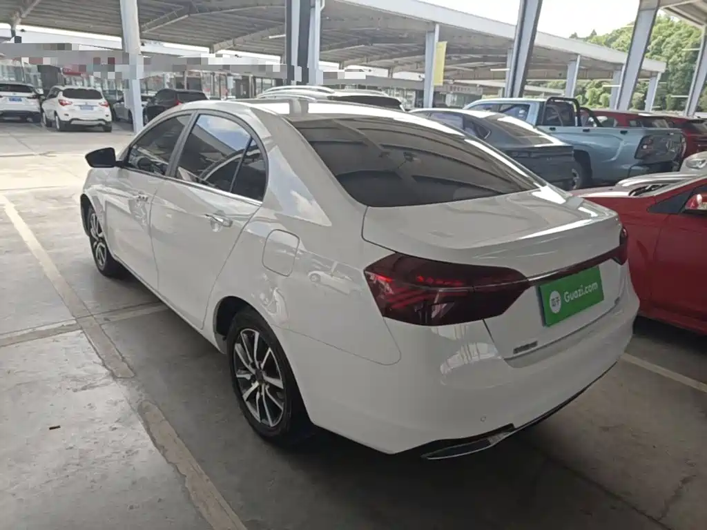 Geely Emgrand — миниатюра 5