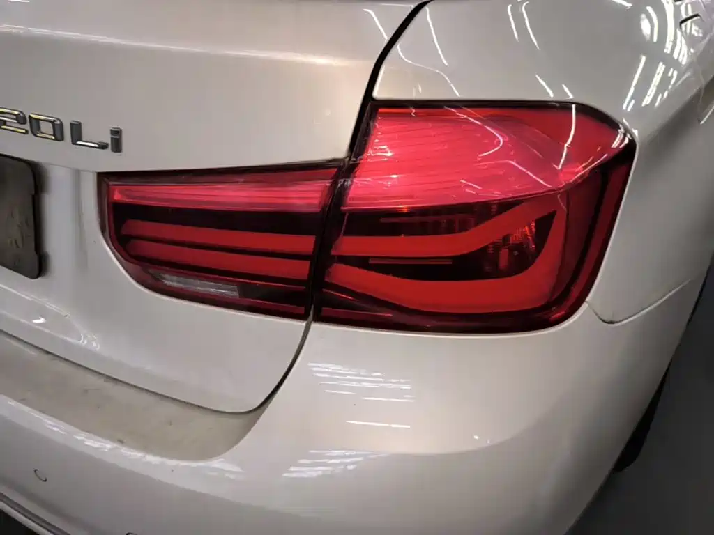 BMW 3 Series — миниатюра 8