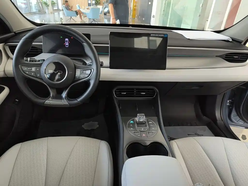 BYD Seal 05 DM-i — миниатюра 10