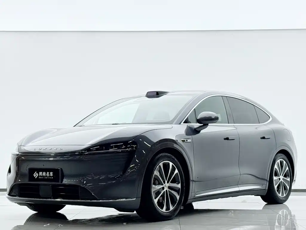 智界 Zhijie R7 2025