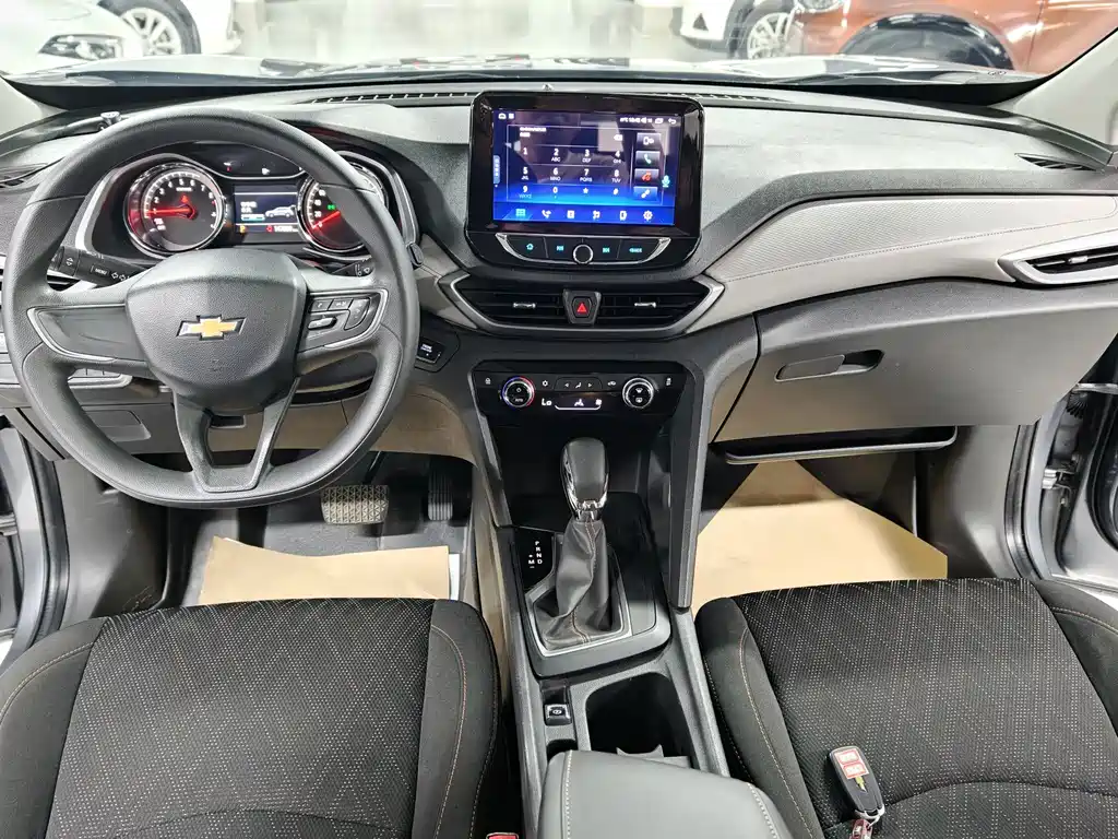 Chevrolet Orlando 2018 530T AT (5+2 ) V