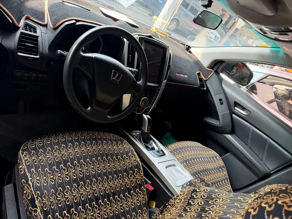 Luxgen U6 — миниатюра 9