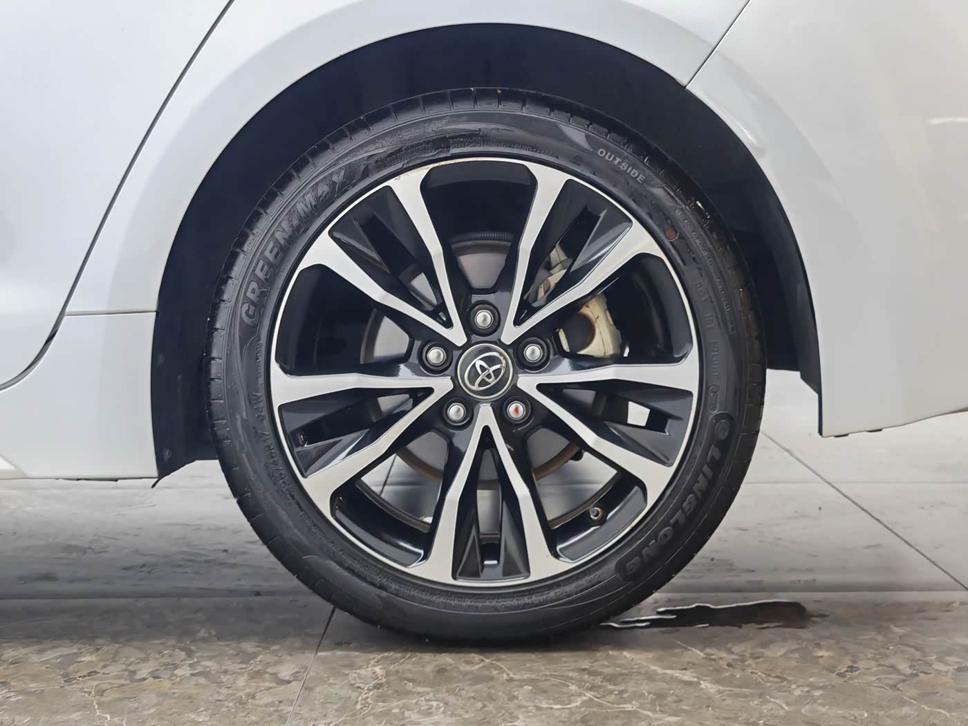 Toyota Levin 1.2 л 2022 г. Белый, пробег 43000 км