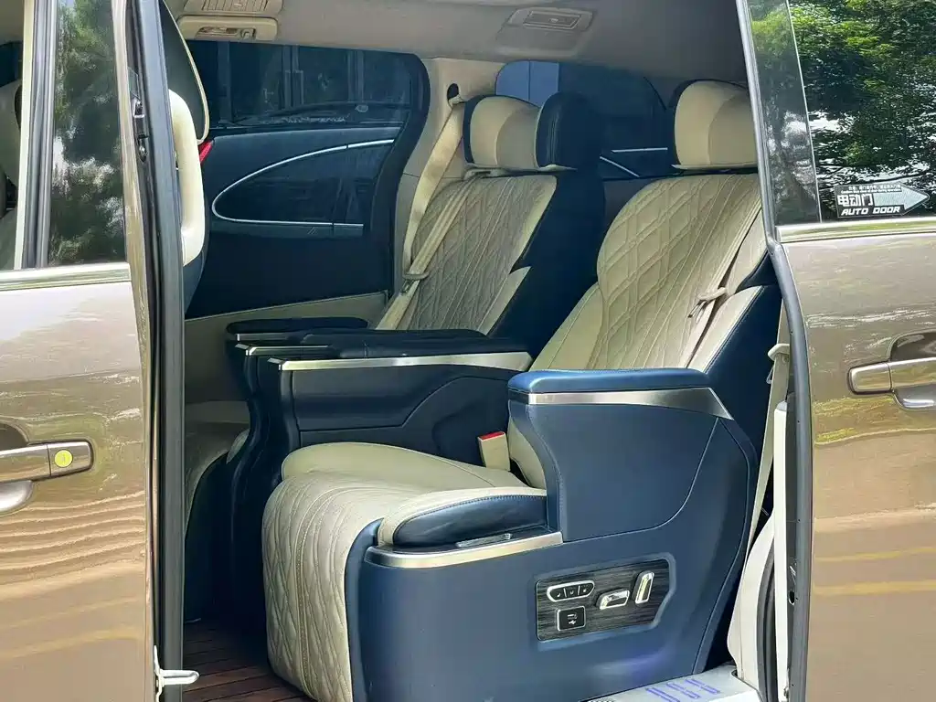 Buick GL8 — миниатюра 7