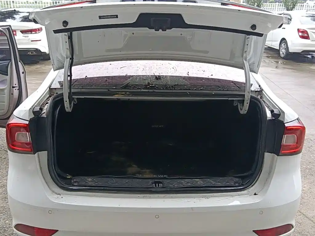 Roewe i5 — миниатюра 19
