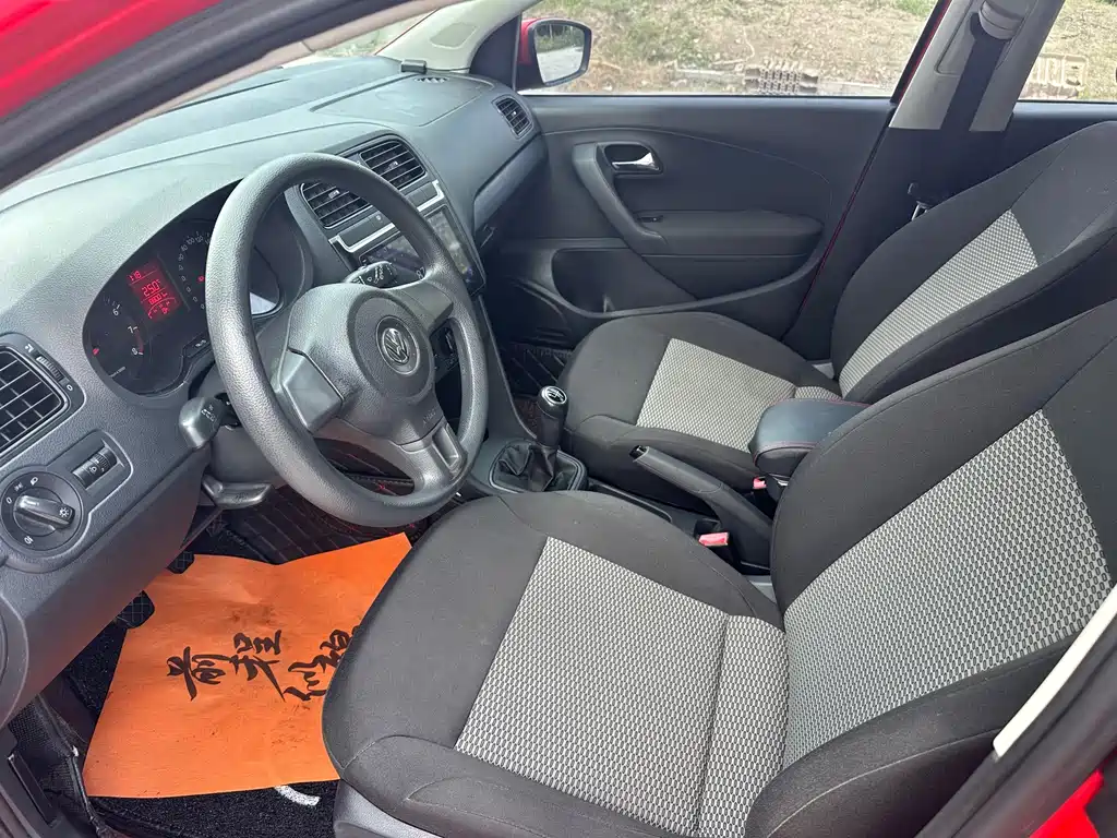 Volkswagen Polo — миниатюра 6