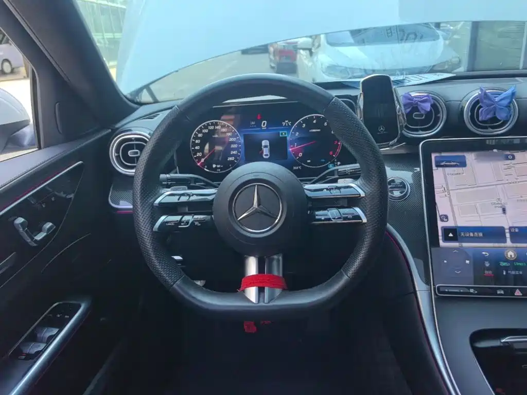 Mercedes-Benz C-Class — миниатюра 11