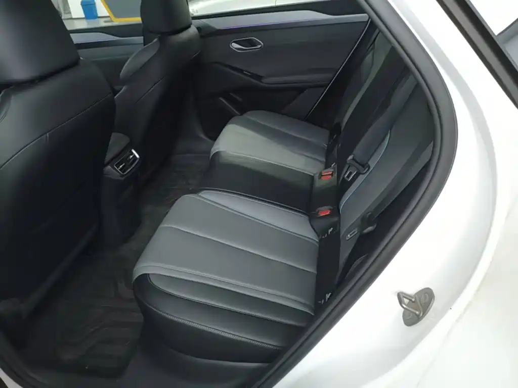 BYD Qin L — миниатюра 17