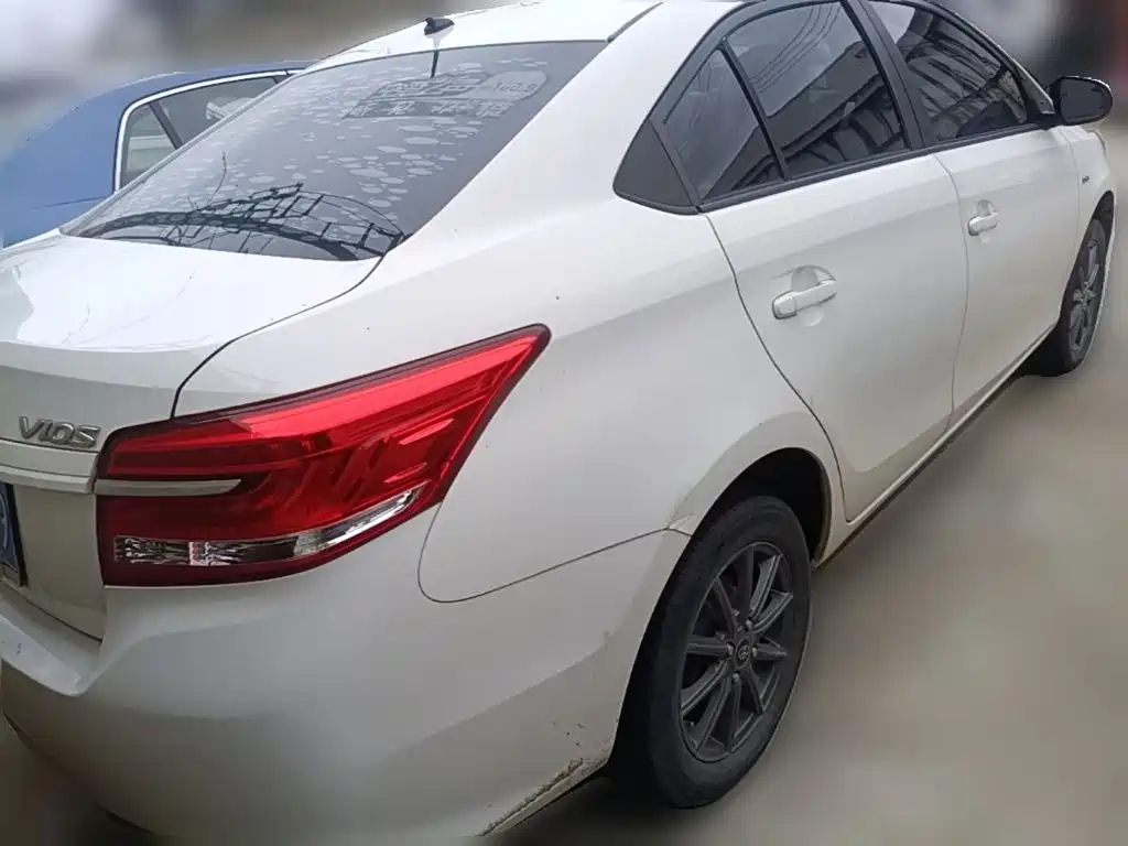 Toyota Vios — миниатюра 10
