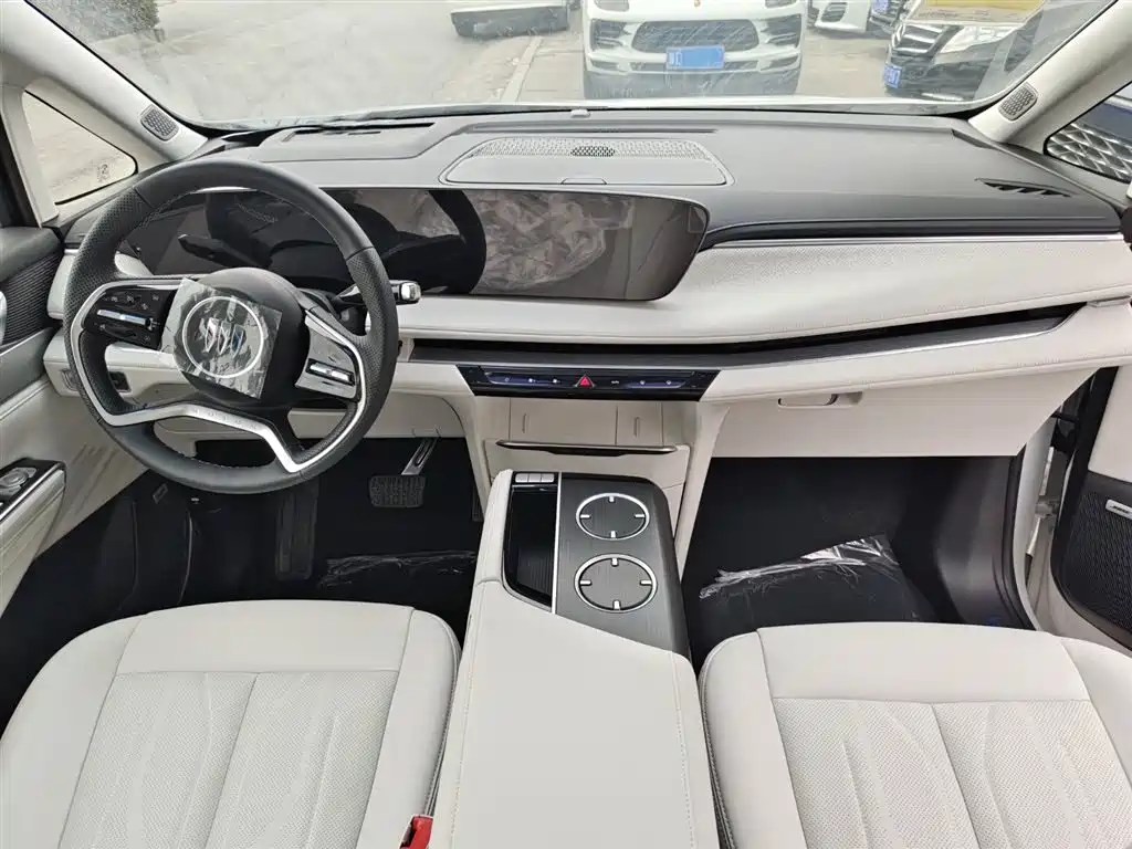 BUICK GL8 NEW ENERGY