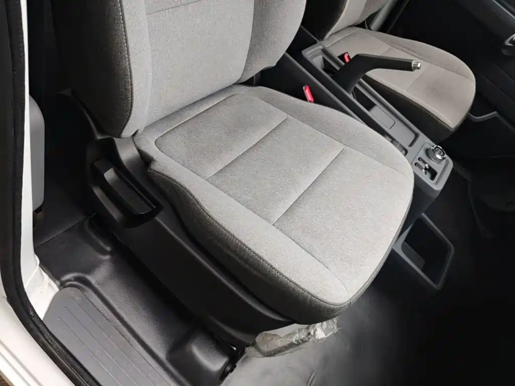 Wuling Yangguang — миниатюра 25