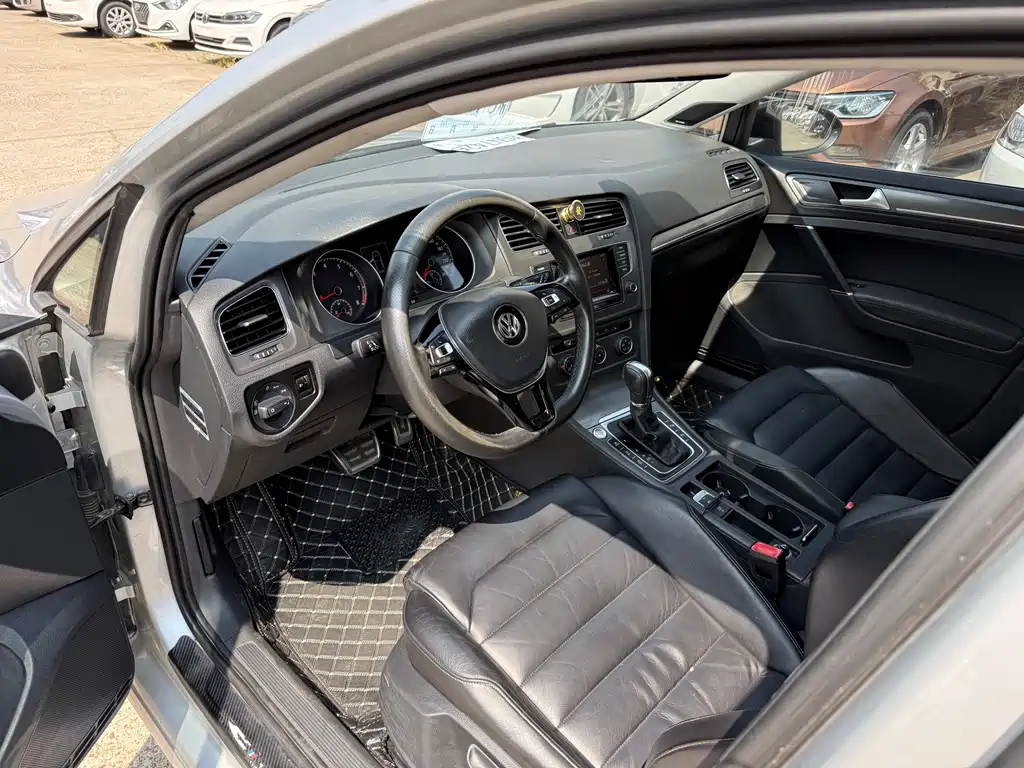 Volkswagen Golf — миниатюра 4