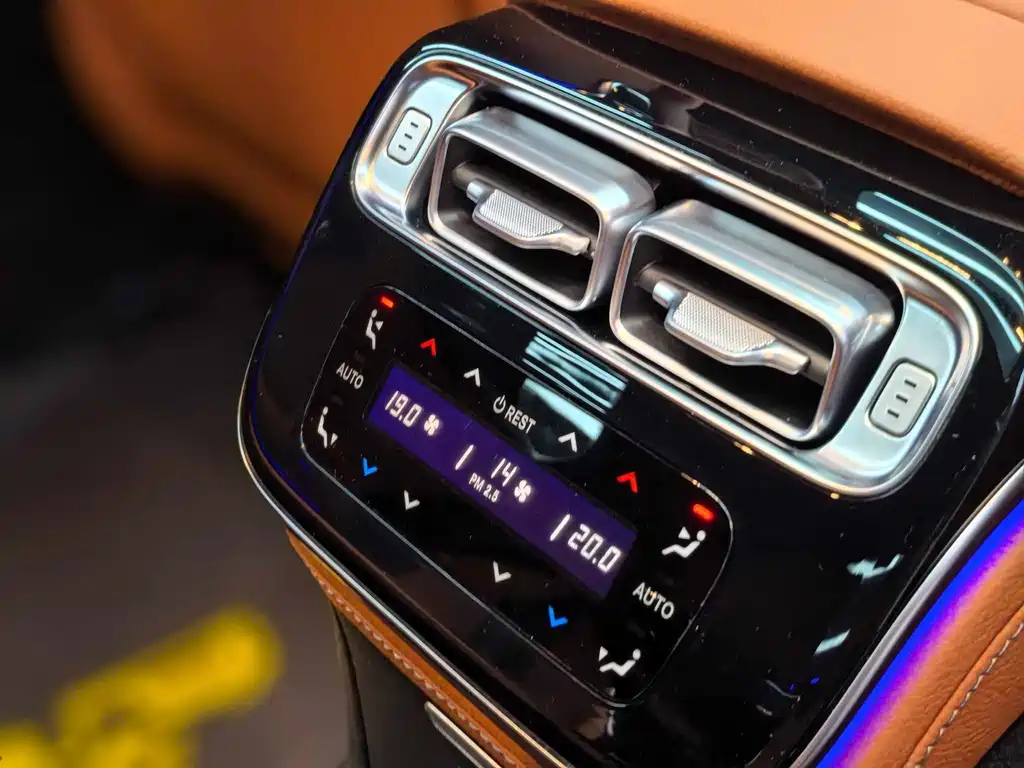 Mercedes-Benz S-Class — миниатюра 37