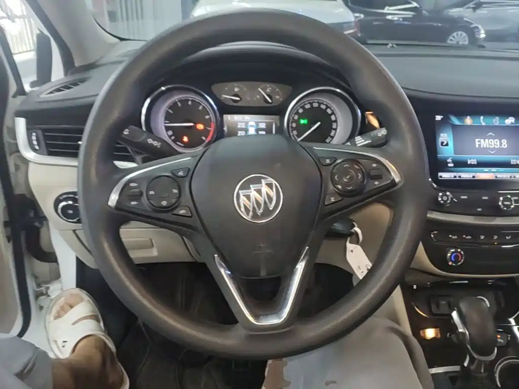 Buick Verano — миниатюра 11