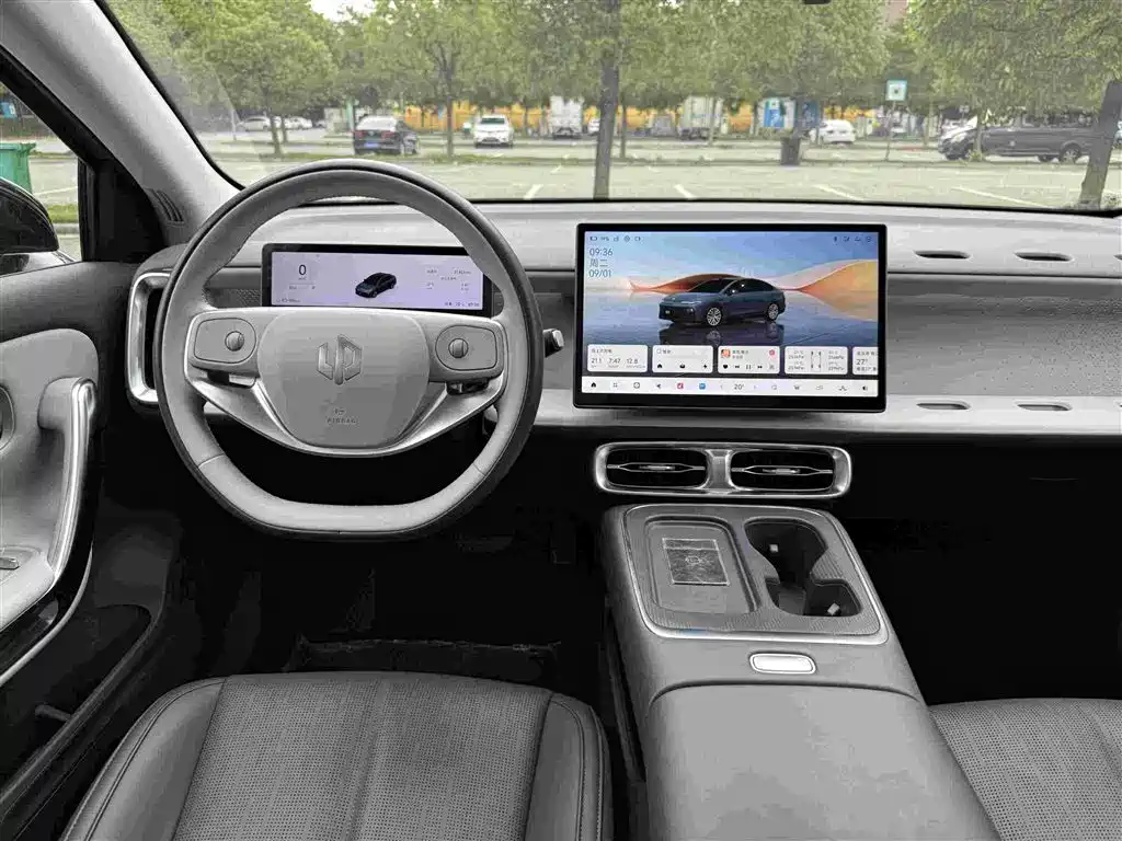 Leapmotor Leapmotor B01 — миниатюра 13