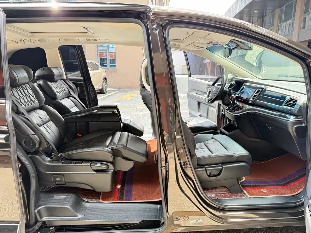 Honda Elysion — миниатюра 13
