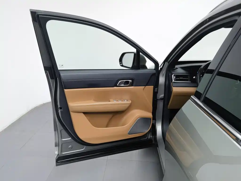 Li Auto Li ONE — миниатюра 8