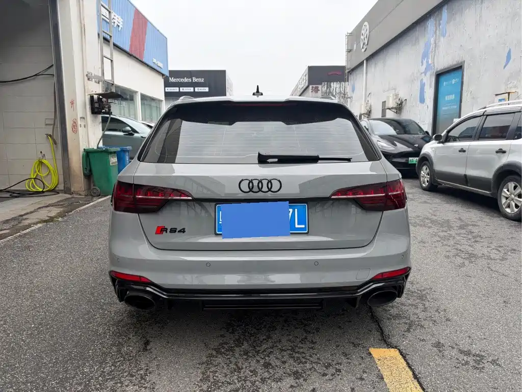 Audi RS 4 — миниатюра 5
