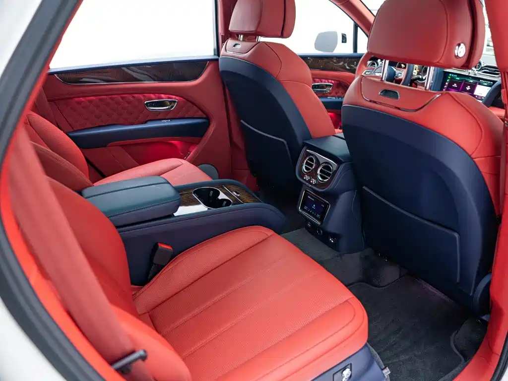 Bentley Bentayga — миниатюра 13