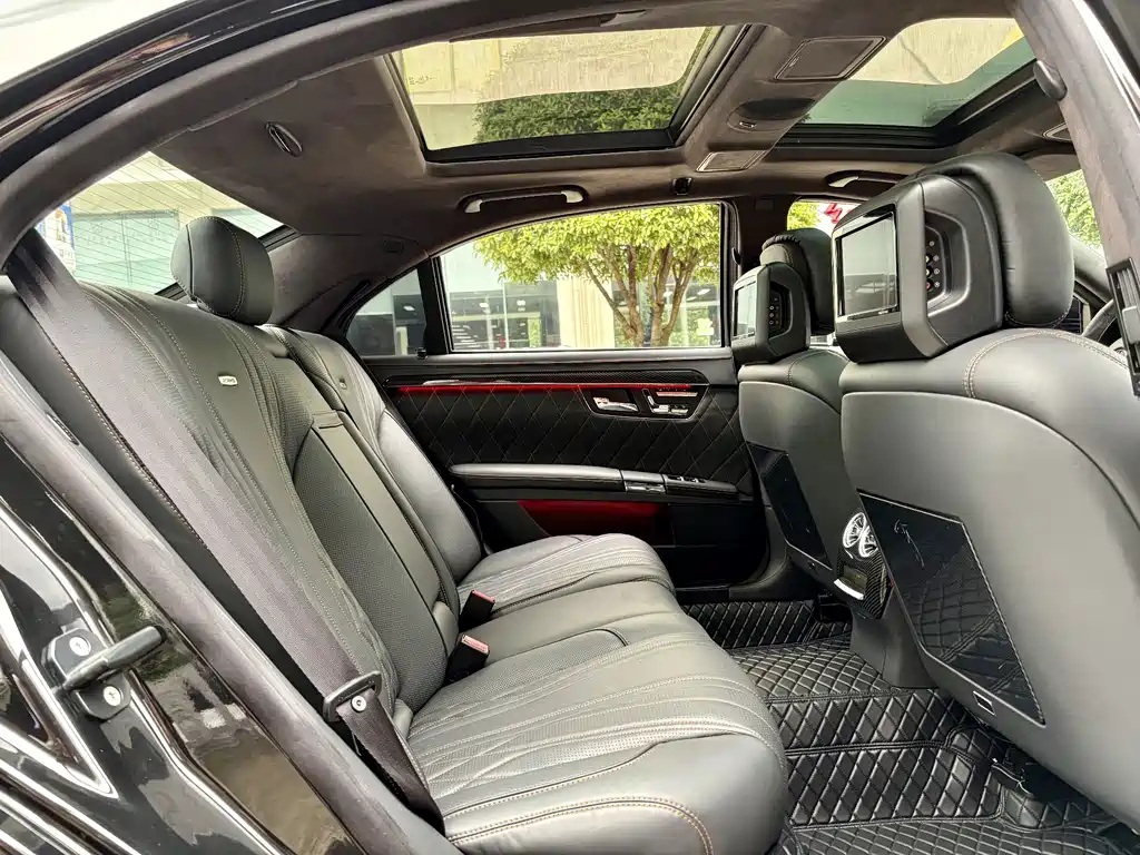 Mercedes-Benz S-Class — миниатюра 14