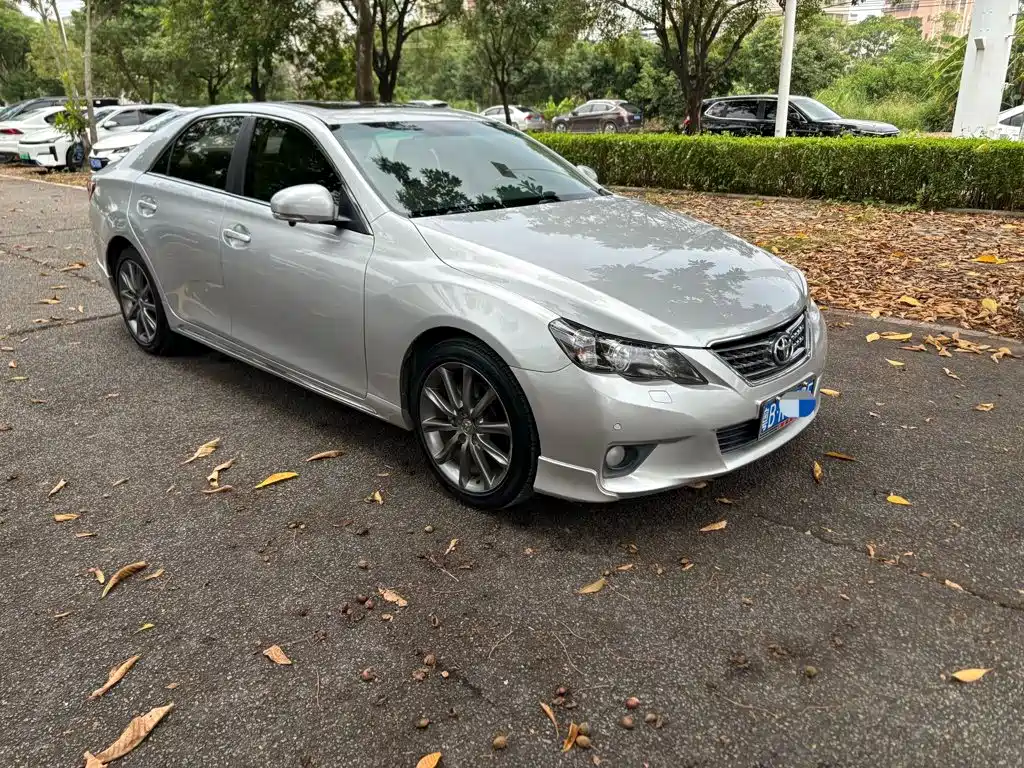 Toyota Reiz — миниатюра 3