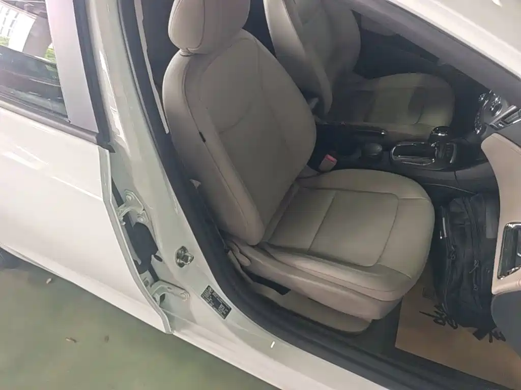 Chevrolet Cruze — миниатюра 25