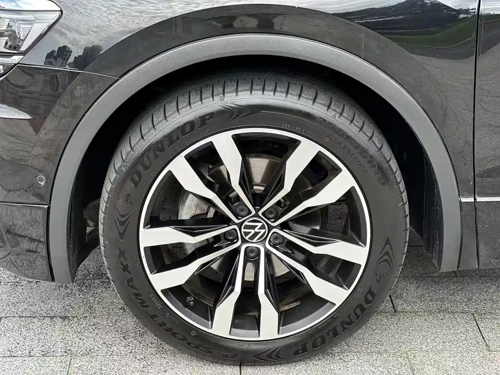 Volkswagen Tiguan L — миниатюра 16