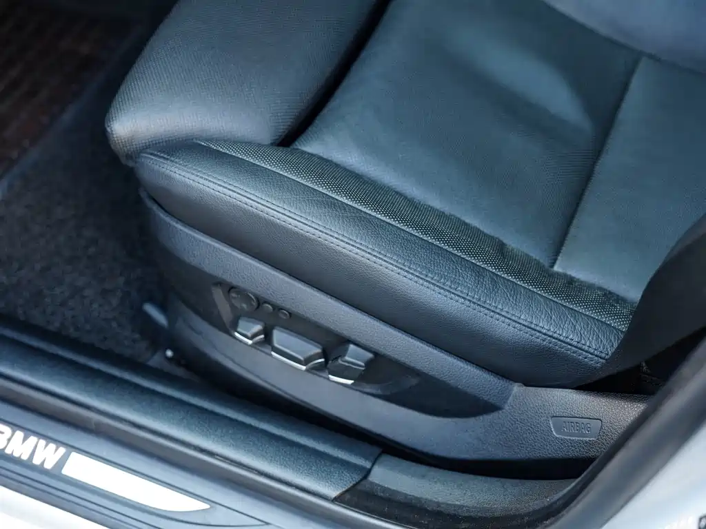BMW 5 Series — миниатюра 17