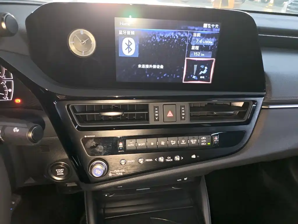 Lexus ES — миниатюра 13