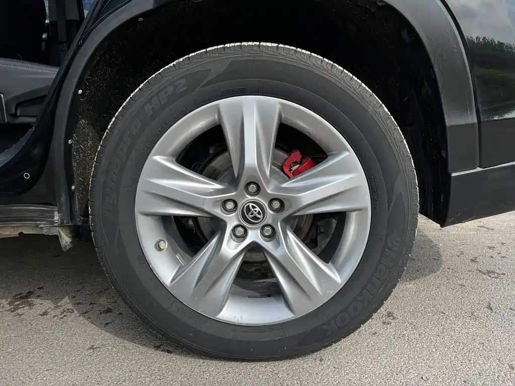 Toyota Highlander — миниатюра 21