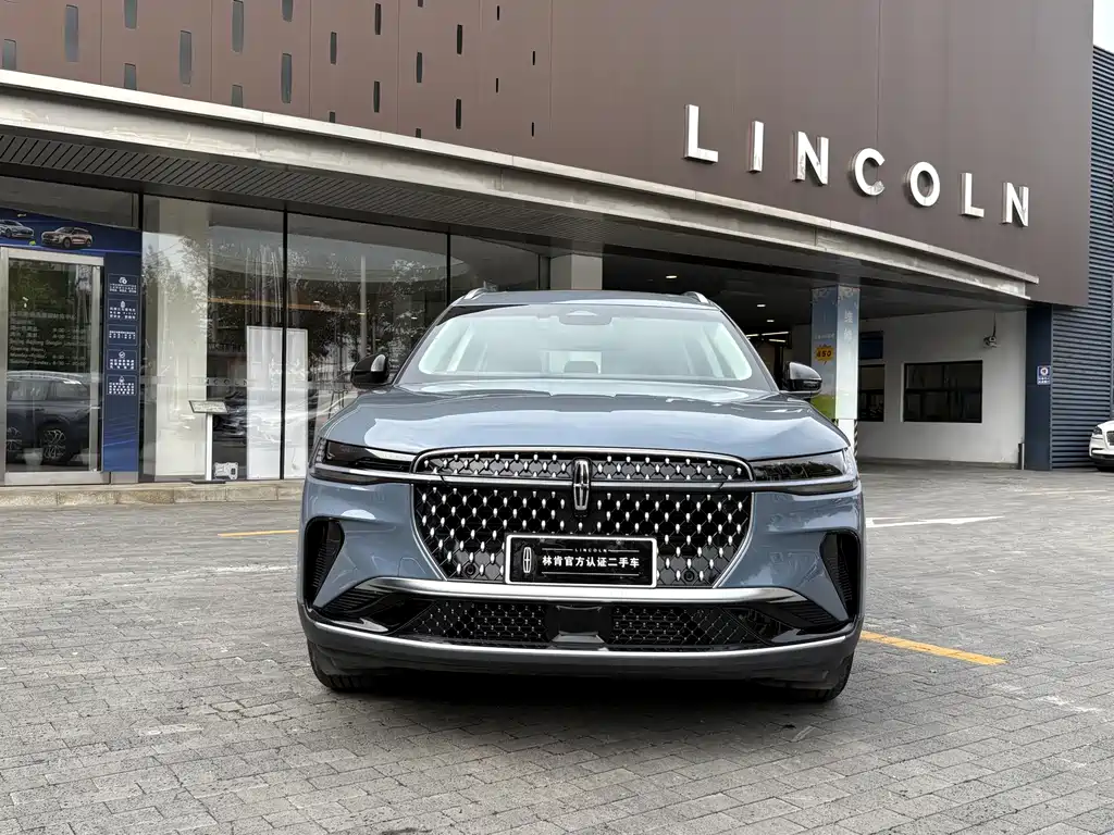 Lincoln Nautilus — миниатюра 2