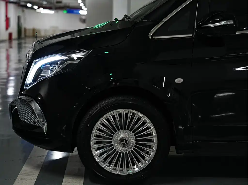 Mercedes-Benz Vito 2021 2.0T Elite 7 мест