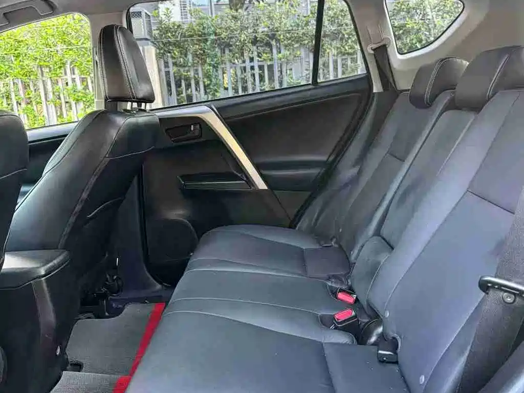 TOYOTA RAV4 RONGFANG