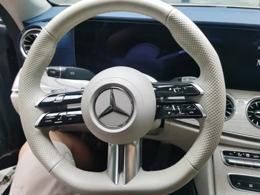 Mercedes-Benz E-Class (Import) — миниатюра 15